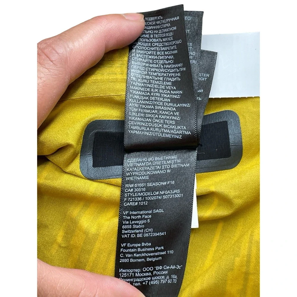 The North Face Anorak Windbreaker Pullover Small Black Yellow NWOT